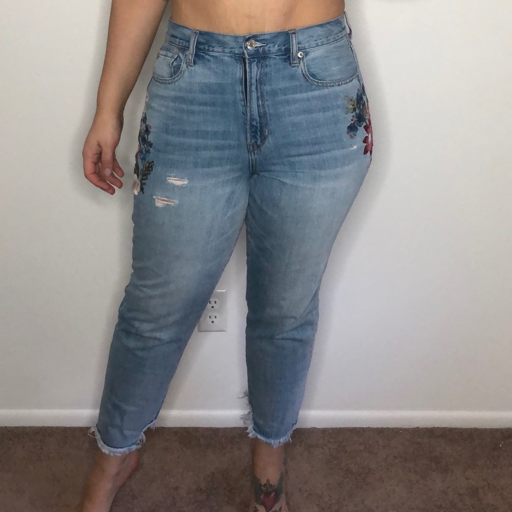 American Eagle cropped denim